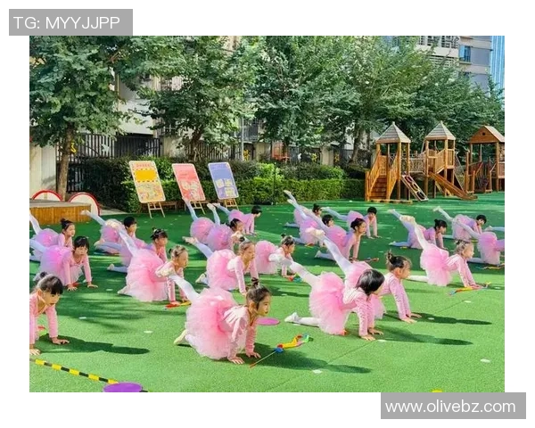 西安篮球队选拔赛背后的拼搏故事与团队精神展现 西安篮球队选拔赛背后的拼搏故事与团队精神展现